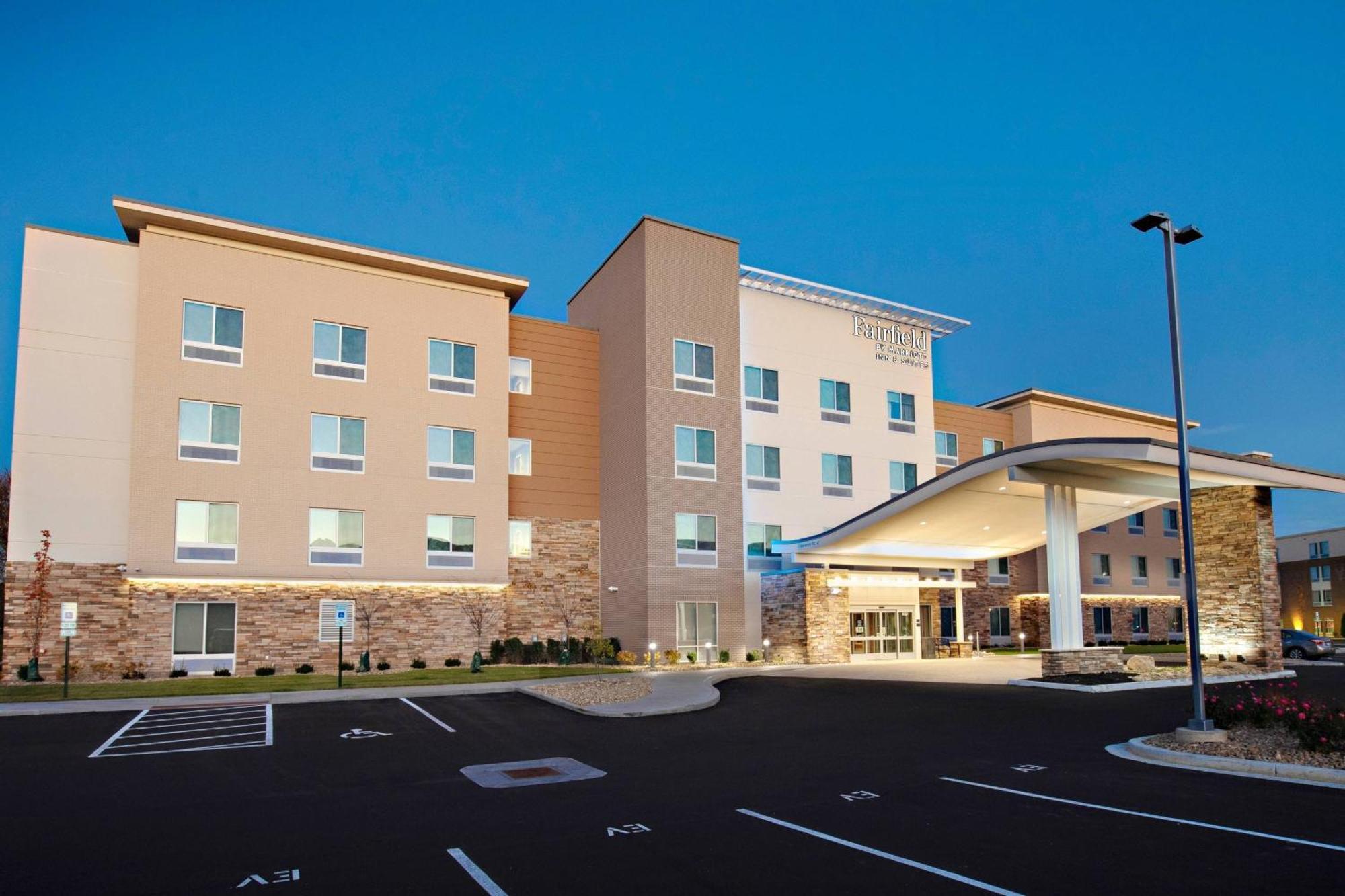 Fairfield Inn & Suites By Marriott Dayton North Murlin Heights Екстериор снимка